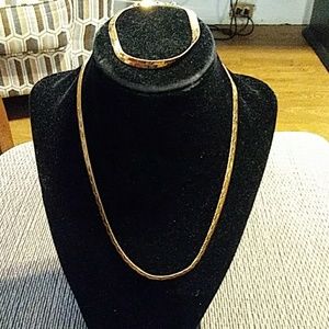 Avon necklace set gold tone status reversible neck